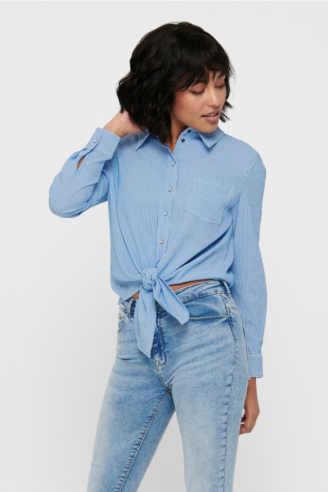 ONLLECEY LS STRIPE KNOT DNM SHIRT 15195910 Cloud Dancer/MEDIUM BLUE